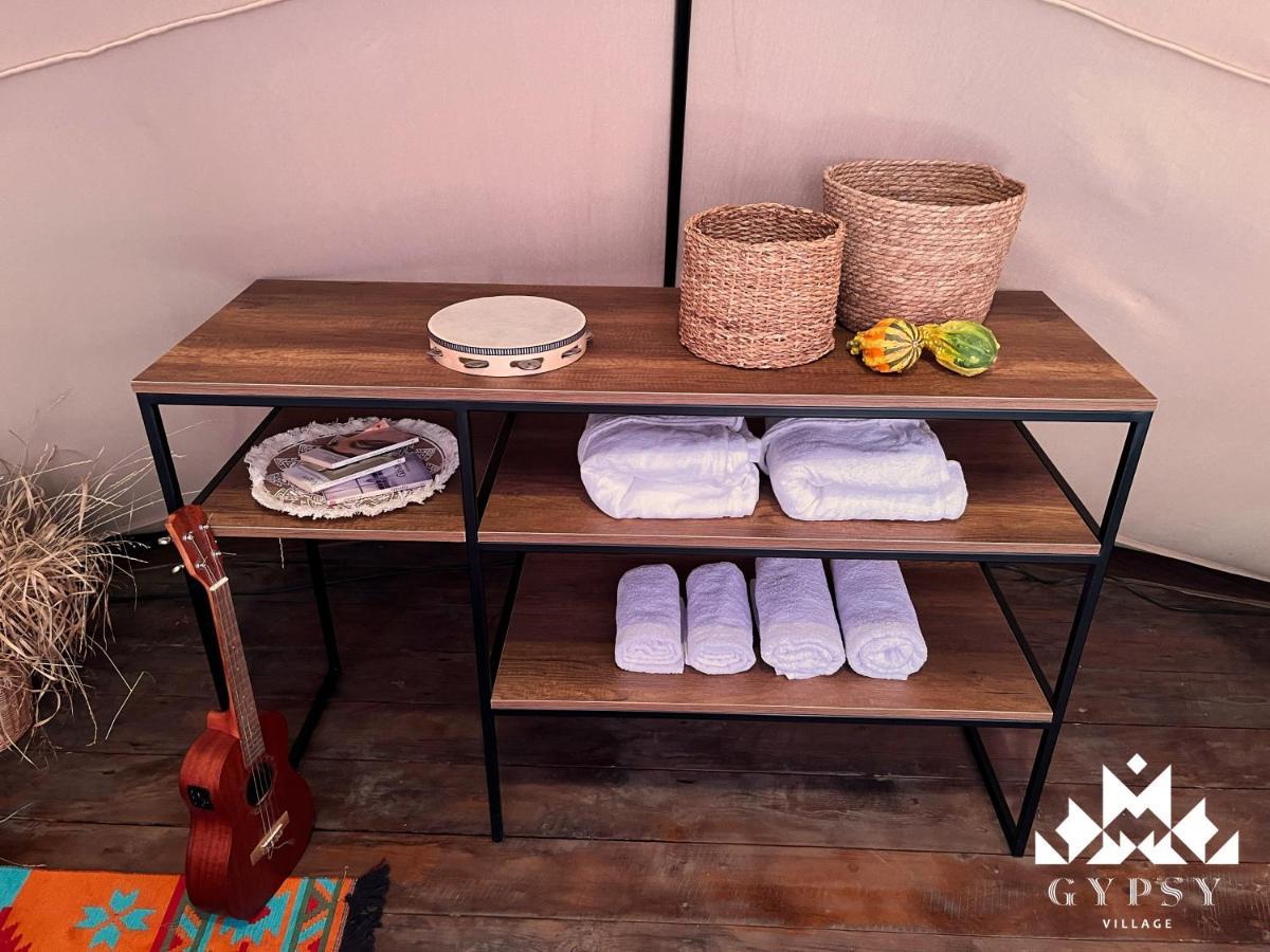 Gipsy Village Park Hotel Asureti Ngoại thất bức ảnh