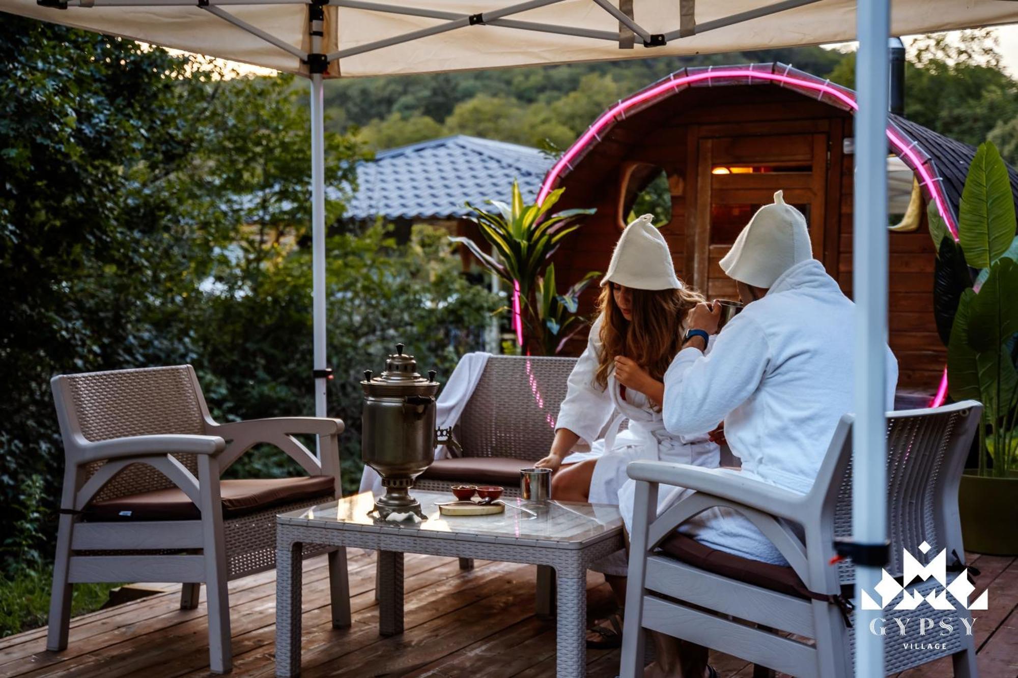 Gipsy Village Park Hotel Asureti Ngoại thất bức ảnh
